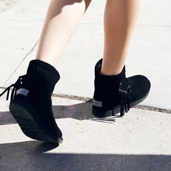 Ugg Australia Womens UGG Collection
Karisa Stingray boots Suede Black - Picture 9 of 9